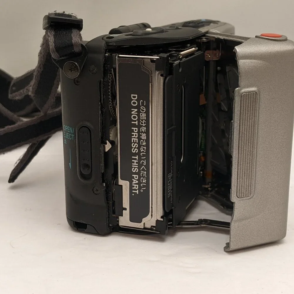 CANON ZR MiniDV Digital Video Camcorder Kit | NTSC | ZR KIT [ ** PARTIAL ** ]